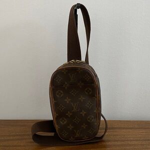 Louis Vuitton Monogram Pochette Gange Crossbody/Shoulder Bag with Dust Bag